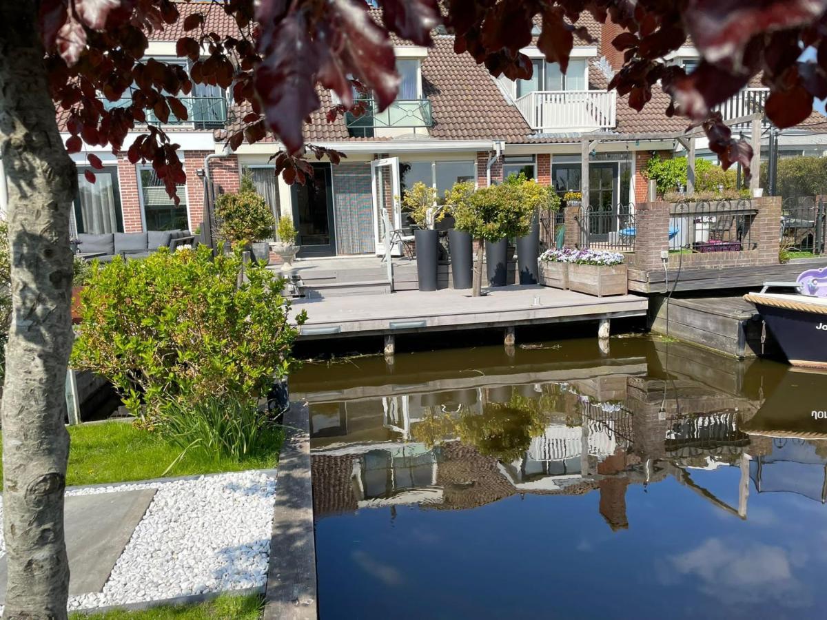 Guesthouse Bednboot Met Terras Aan Het Water Rijpwetering Ngoại thất bức ảnh