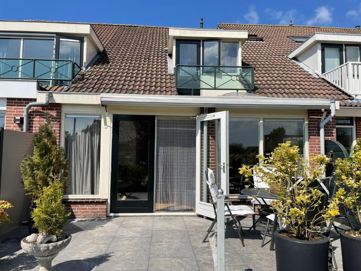 Guesthouse Bednboot Met Terras Aan Het Water Rijpwetering Ngoại thất bức ảnh
