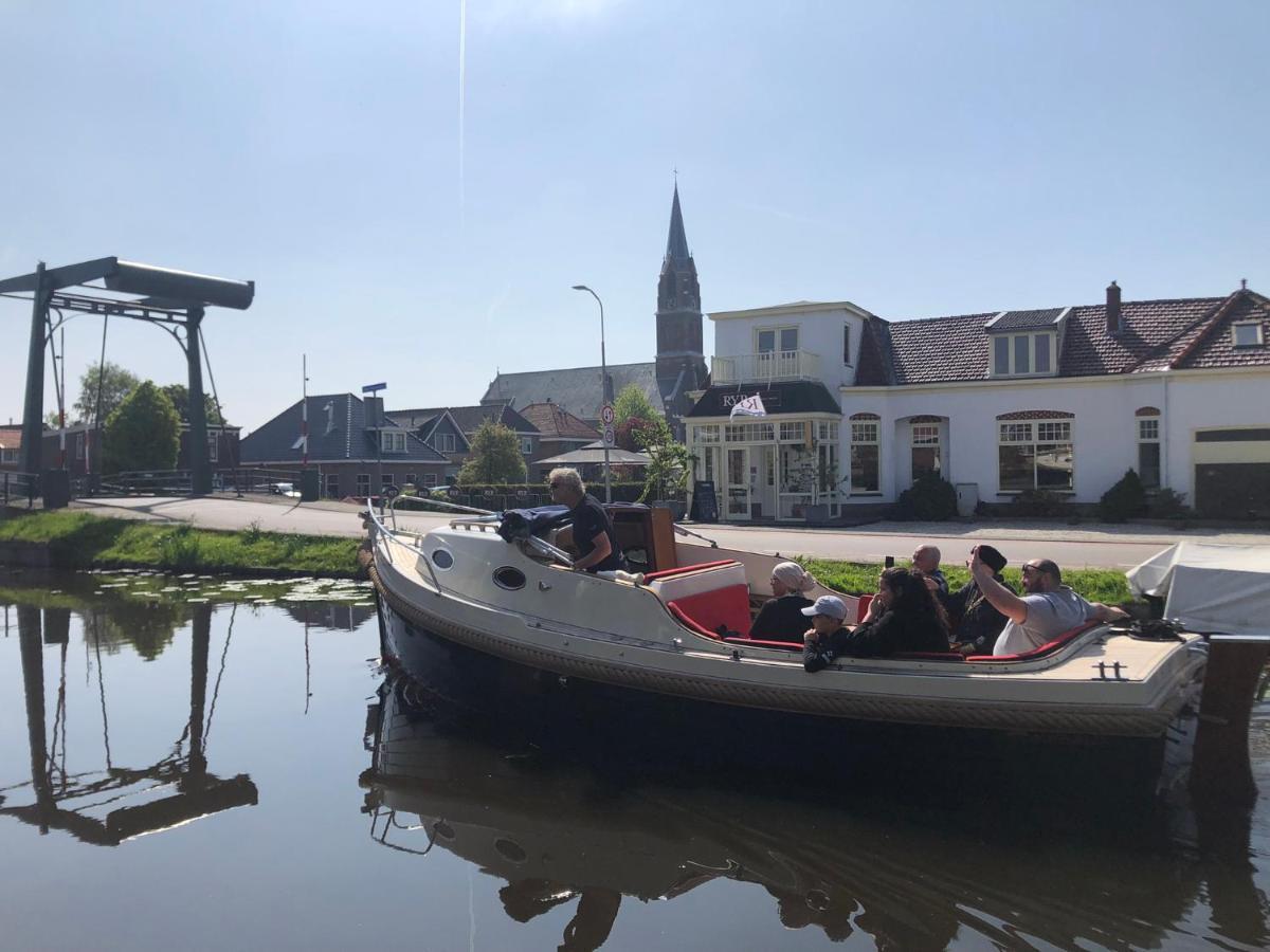 Guesthouse Bednboot Met Terras Aan Het Water Rijpwetering Ngoại thất bức ảnh